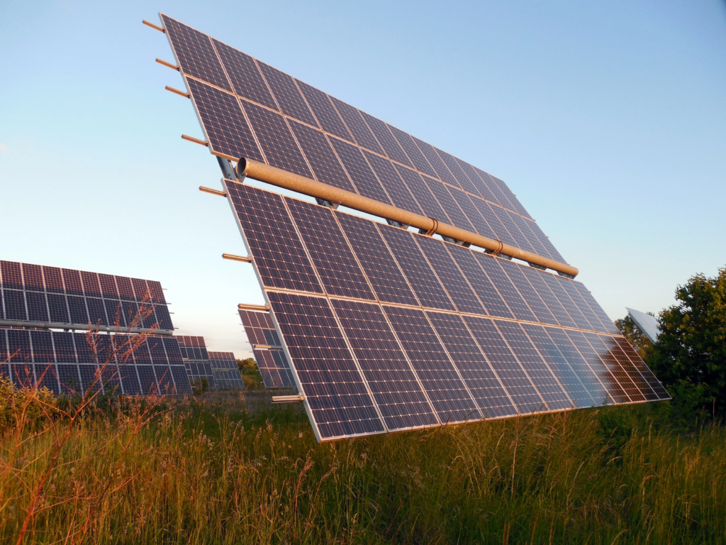 vérins électriques panneau solaire